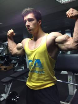 muscle-addicted:  Tim Gabel 