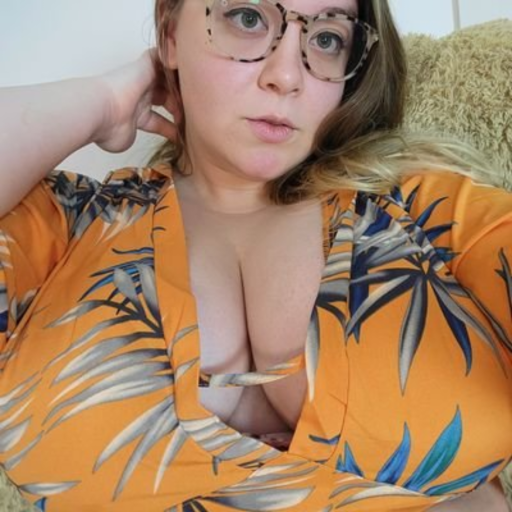 feedistdani:Busty BBW Bimbo - Destroying Clothes &amp; Button Pop GaloreDani&rsquo;s turned into such a fat, greedy slut. None of her clothes fit her at all &ndash; as a matter of fact, she&rsquo;s completely destroyed her fishnets. That doesn&rsquo;t