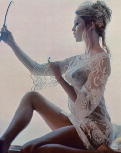 continuarte:  Brigitte Bardot  Playboy, 1969  