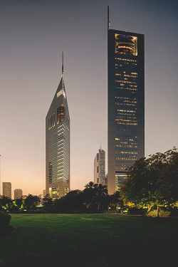 Dubai | S.L.Δ.B.