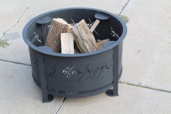 a-boy-and-his-books:  synniesaurus:  fromkathywithlove:  lolitsgabe:  Shut. The fuck. Up.  One fire pit to rule them all.  i need this  I’m going to buy this.