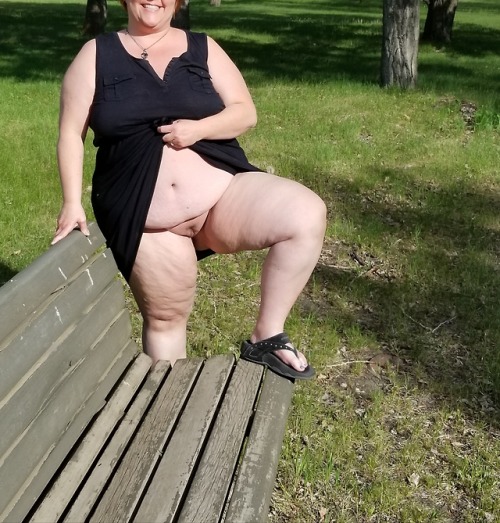 780hubby:  A day at the park and she asks a cyclist to assist while we take pics. He seemed to enjoy the show  What a fucking body 
