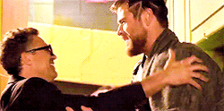 lifeafterhappilyeverafter:  Thor and Bruce touching each other excessively in Thor: Ragnarok deleted scenes
