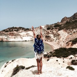 bakchic:  Milos. #greece #cyclades #fashionbakchic #kaftan #summer #paradise  (à Ακρη, Μήλος)