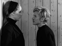 theaterforthepoor:Liv Ullmann och Bibi Andersson i “Persona” regi av Ingmar Bergman / 1966  