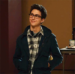 ollivandair:  Nat Wolff as Isaac in The Fault