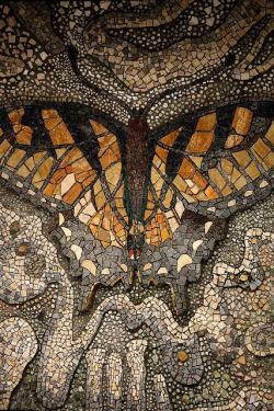 pearl-nautilus:  Butterfly Mosaic from the Tama Zoo, photo by Shimobros source: