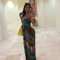 Iseebigbooty:  Dollycastro:  I Know You Love When I Wear Long Dresses 