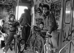 torrid-wind: nycnostalgia: Bikes on the train Taken near Castle Hill Avenue, Bronx, NY, on the 6 Line. 1970s - photo by Alfred Gonzalez 