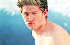nialljst:  niall &amp; his little things: kisses