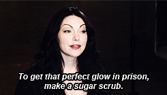 colwengrounds:  Prison Beauty Tips by Alex Vause Laura Prepon 
