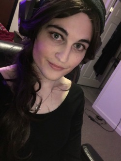 hay I play gamez and stuff sometimes on twitch.tv/nostalchic 