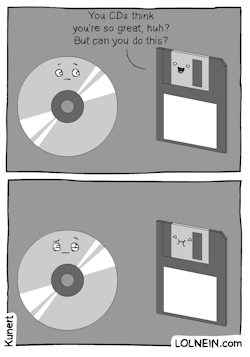 lolneincom:  CD vs Floppy Disk  teehee X3