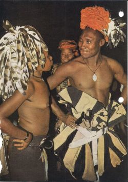 vintagecongo:   Mangbetu people, Belgian Congo 
