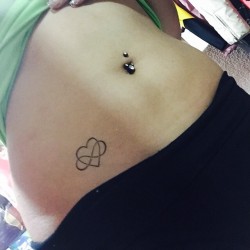 Tal vez próximo tatuaje #tattos #piercing #girl #heart #lovetattos