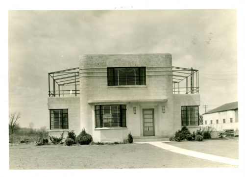 decoarchitecture:  Toledo, OhioSource: Ohio History Connection  Cool 1930s house. Love the corner windows. From the archive:  Original caption of back reads: “Toledo, Ohio- Avant garde. Many modernistic homes similar to the one shown above have been