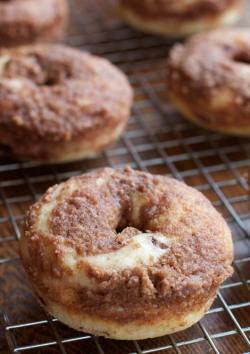 yumi-food:  Cinnamon Swirl Donuts | A Less