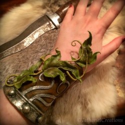 myelvenkingdom:  My very first worbla creation is finished! A sturdy elven bracer (made up the design on a whim) I’ve been sooo busy with my etsy store ( www.etsy.com/shop/TatharielCreations ), but I finally brushed on the last coats of paint this