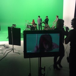 panheaddiaries:  ra8pictures:  Skillet - Not Gonna Die videoshoot  False this is the Sick Of It video shoot. 