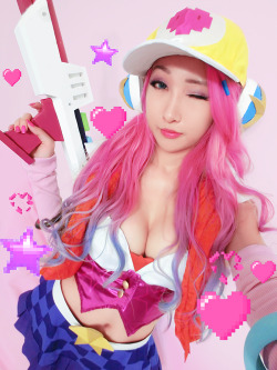 catherineanh:  My Arcade Miss Fortune Cosplay ^^ 