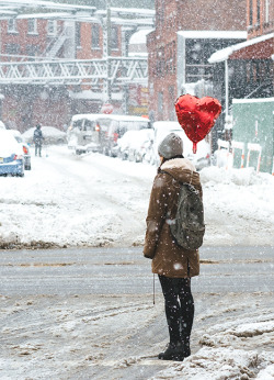 brooklyntheory:  Heart, Bushwick, Brooklyn, NYC  любовь нельзя заморозить 