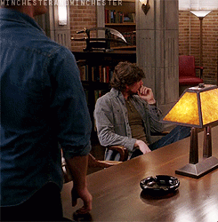 jessica-bones-winchester:  futuredeansthighholster:  winchesterandwinchester:  The way that Jensen is always engaged in the scene, even just something as small as having Dean touch the low table, is beautiful. I mean this shot is not about him, three