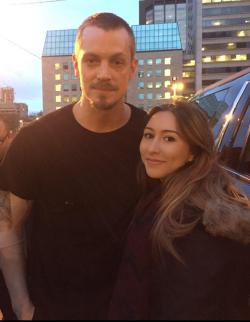 justjoelkinnaman:  Thalia Worldwide @thalia_ww#JoelKinnaman and I after a long night of filming on set. Thanks for stopping. Can’t wait to watch #SUICIDESQUAD #5am pic.twitter.com/o9DCkwTduy