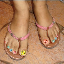tootoes:  Cute and gorgeous submission from