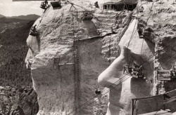 Sixpenceee:  This Photo From The Construction Of Mount Rushmore Was Taken In The