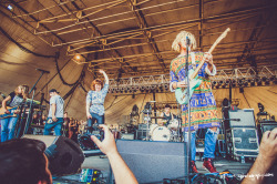 ignitionmusicmagazine:  Grouplove. Always. The most energetic/enthusiastic band. Ever.(Photos by Dan Florez, for Ignition Music Magazine. Shot with pentax cameras, edited in Lightroom 4.)