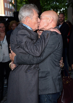 awwww-cute:  Sir Ian McKellen and Sir Patrick Stewart kiss on the red carpet at the premiere of Mr.Holmes Wednesday night (Source: http://ift.tt/1BbtYXz)