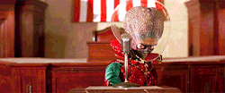 mostlymovies:    Mars Attacks!  Directed by Tim Burton (1996)   I get a kick out this guy!!!!😝