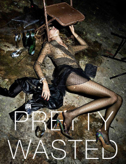 Pretty WastedPretty Wasted ist eine Fotoreihe aus dem Jahr 2014 von dem Fotograf Fabien Baron mit den Models Anja Rubik, Lily Donaldson, Andreea Diaconu und Edita Vilkeviciute. In den Bildern ist der Abend gelaufen und die Mädels haben sich bereits ins