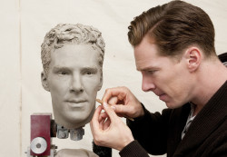 fyantagonist:  Benedict Cumberbatch helps Madame Tussauds artists out with the early sculpting for his new wax figure[HQ] 