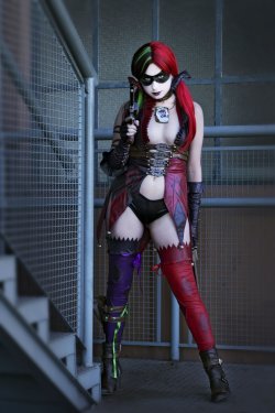 cosplayandanimes:  Harley Quinn - DC Comics