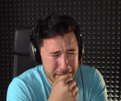 tinyblogtim:  “Let me bear this one…It’s okay…”Markiplier reacts to 8 Million