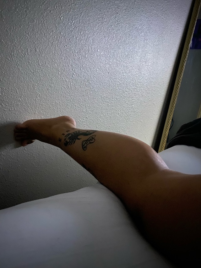 need more leg tattoos