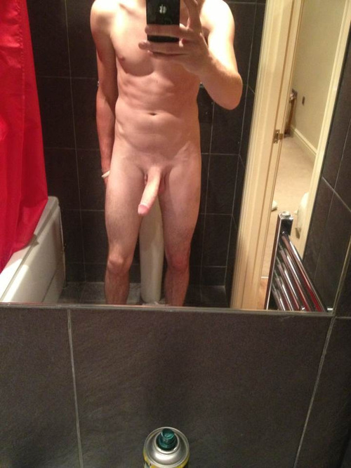 as i was scrolling down my dash i’m like"aw cute kid in the bathroom taking selfess" then i just go “wow you have a big cock!!”