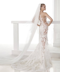 bglv5:  chaksforever:  trocoloca:  Here’s the front of the dress that Meryl liked.   I’m not impressed by the front as much as I am with the back. http://www.pronovias.com/wedding-dresses-2015/caraola-dress-mermaid-bride-modern  Seems a bit risqué