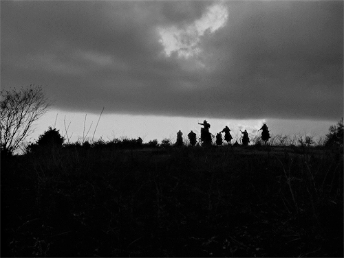 ingmarbergmanz: This is the nature of war: by protecting others, you save yourselves. If you only think of yourself, you’ll only destroy yourself. Seven Samurai || Shichinin no Samurai (1954, Akira Kurosawa) 