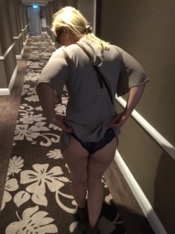 hornyamateurcouple:  A little knicker flash on the way back to our room ;0)