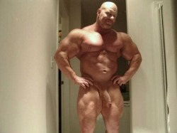 musclepecs79:  Brad Hollibaugh 
