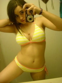bol:  (via Sexy selfie in bikini showing off smooth, smooth skin - Imgur) 