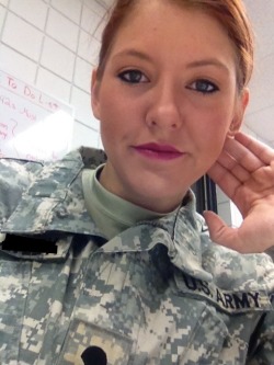marinetits:  #Army #militarygirl