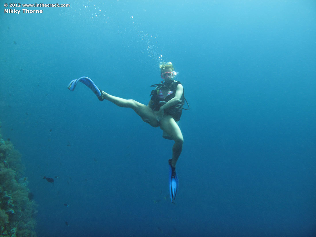 constant-priapism:  Nikky Thorne naked diver