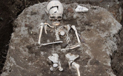 sixpenceee:  A “vampire grave” in Bulgaria holds a skeleton with a stake through its heart. It’s a skeleton from the 13th century. The remains once belonged to a man who was likely in his 40s. An iron rod had been hammered through his chest to