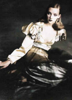 voguelovesme:  &ldquo;Ladies in Waiting&rdquo; Caroline Trentini, Heather Marks and Lisa Cant by Paolo Roversi for W October 2004