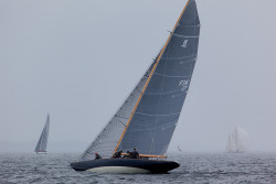 wave-sails:8mR Worlds - Helsinki by Antti Tassberg on Flickr.Classic lines, modern material