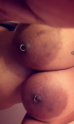moan-milkshake:  My nipple rings were too small and started to hurt so I changed them and now I feel better 😍😍😍😍