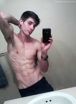 amateurlads:     Dudes Exposed Exclusive: Tevin; a straight, 22 year old college student from Washington.    Want more amateur lads? Follow me here:www.amateurlads.tumblr.com  Be featured on my blog to thousands of people by sending your picture(s) here.